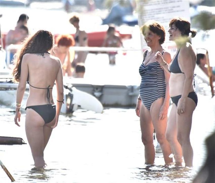 Birce Akalay dayanamadı...
