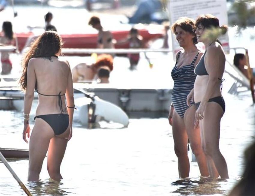 Birce Akalay dayanamadı...