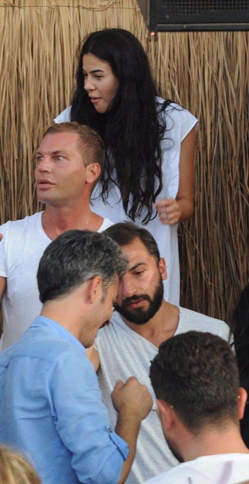 Asena Atalay eski günlerine döndü!