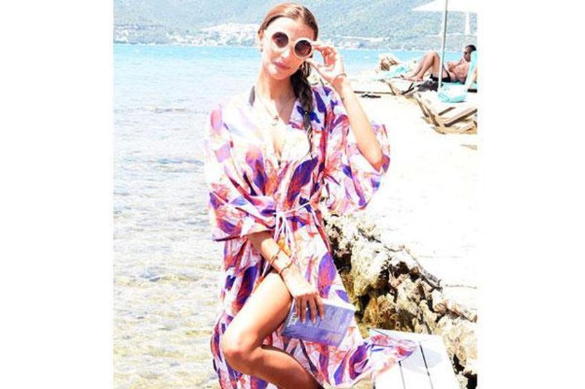 Özge Ulusoy'un keyfi yerinde!
