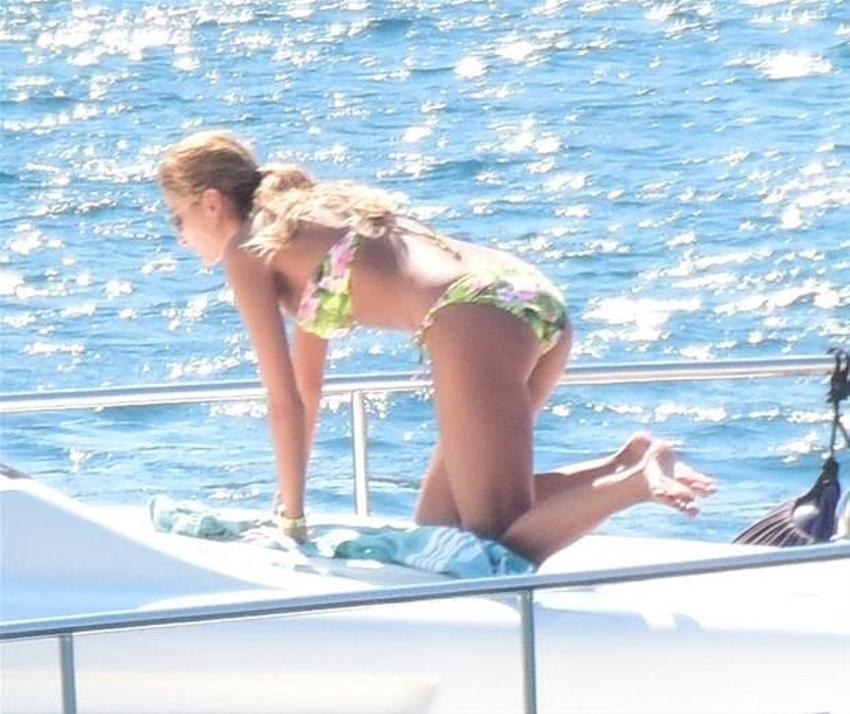 Özge Ulusoy'un keyfi yerinde!