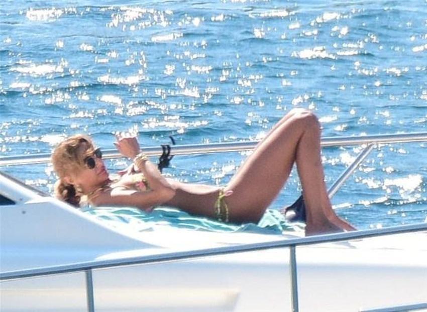 Özge Ulusoy'un keyfi yerinde!
