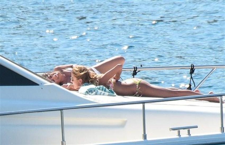 Özge Ulusoy'un keyfi yerinde!