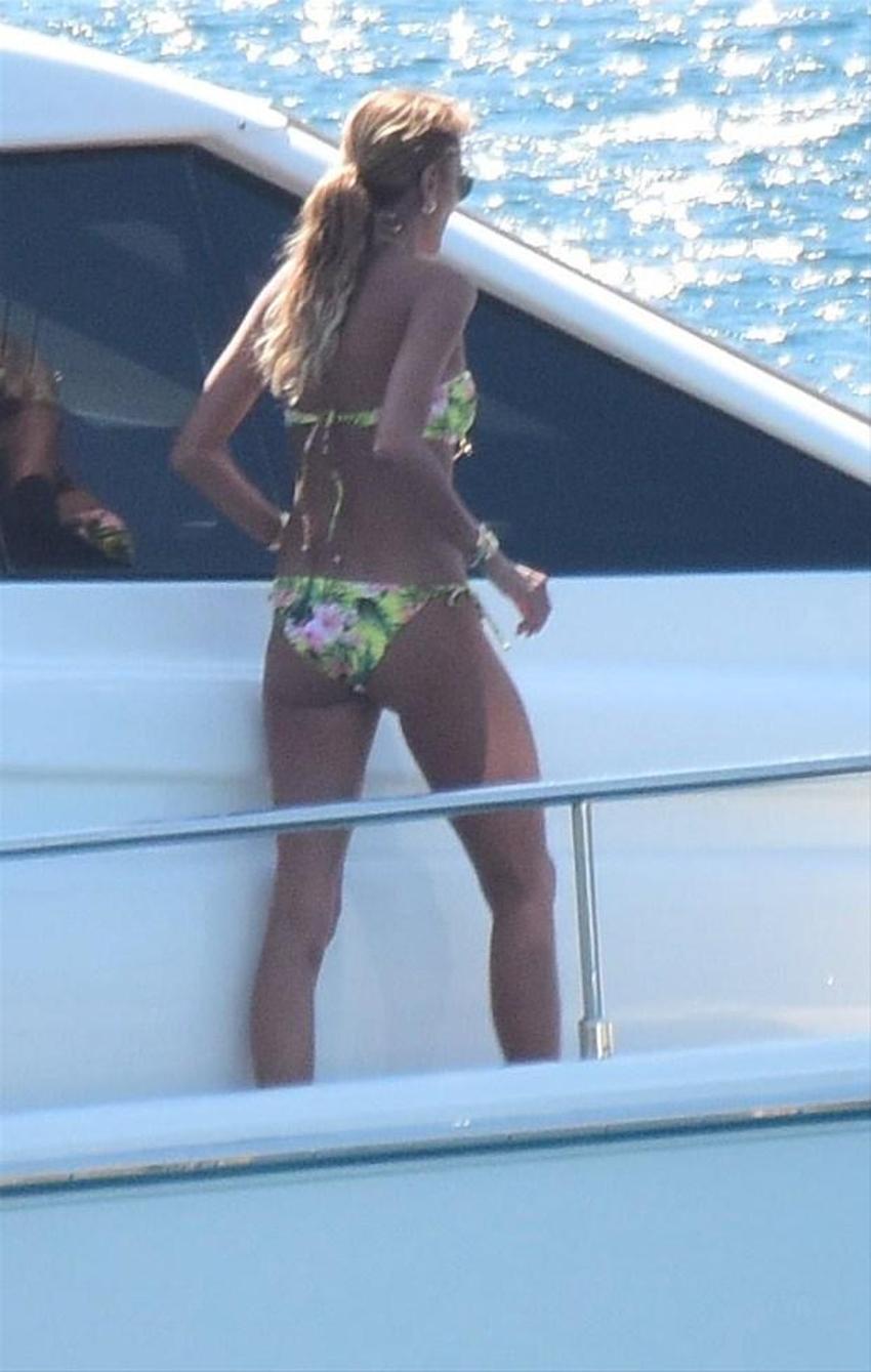 Özge Ulusoy'un keyfi yerinde!