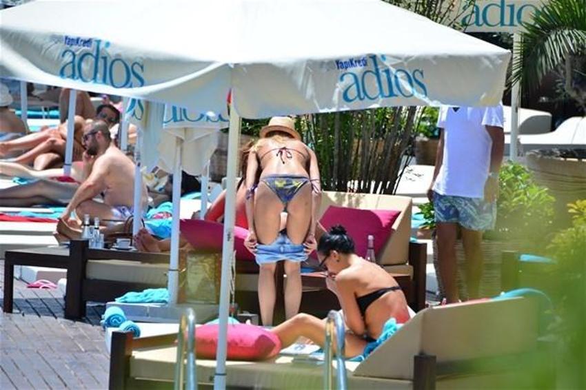 Özge Ulusoy'un keyfi yerinde!