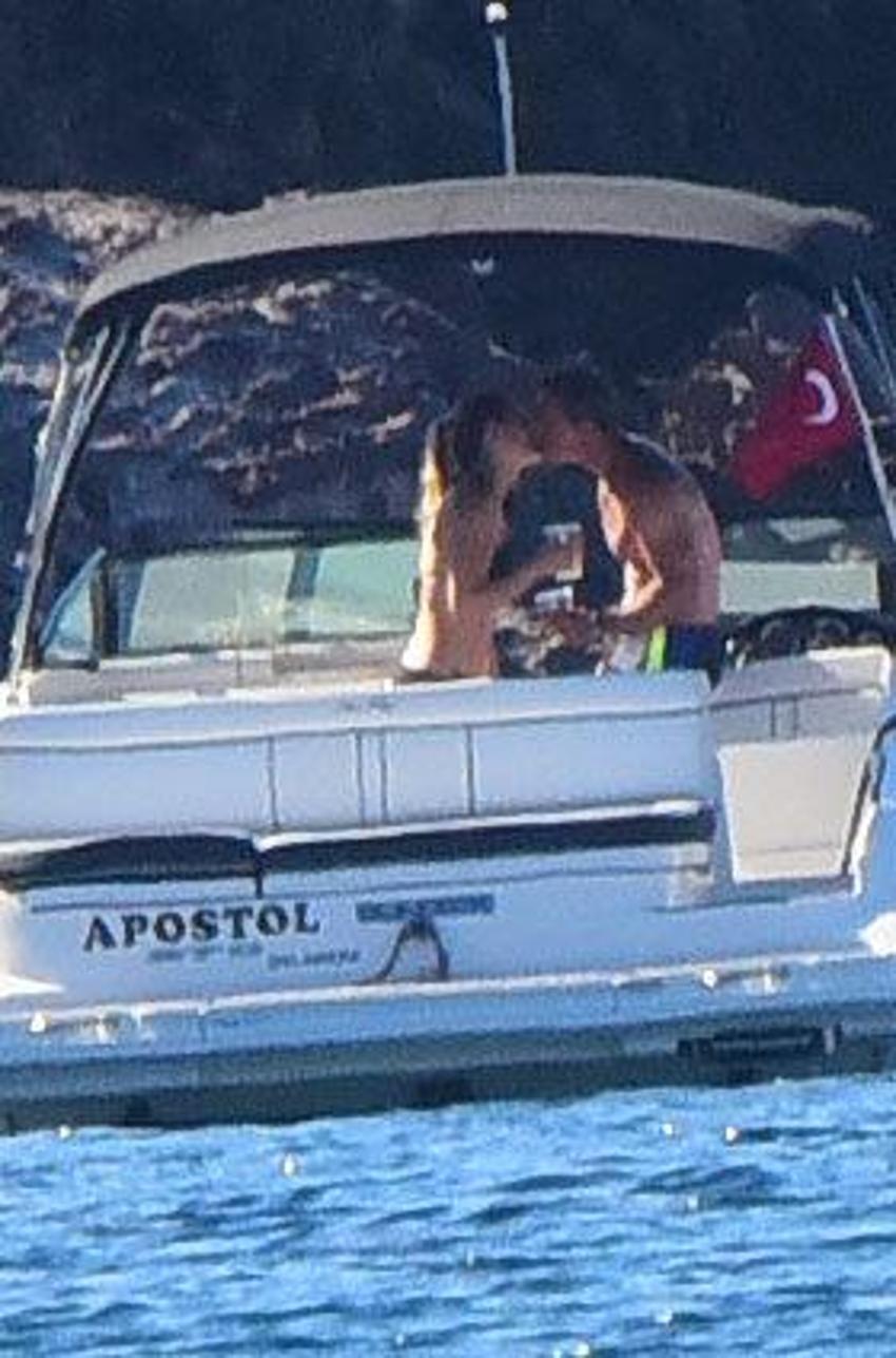 Murat Başoğlu: Öptüğüm kızı tanımıyorum!