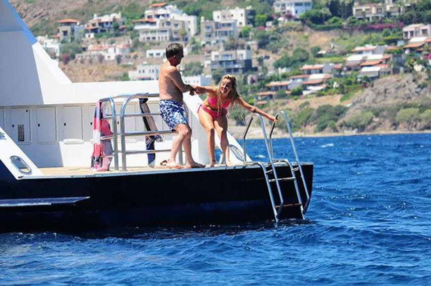 Ali Ağaoğlu ile Duygu Su ayrıldı mı?