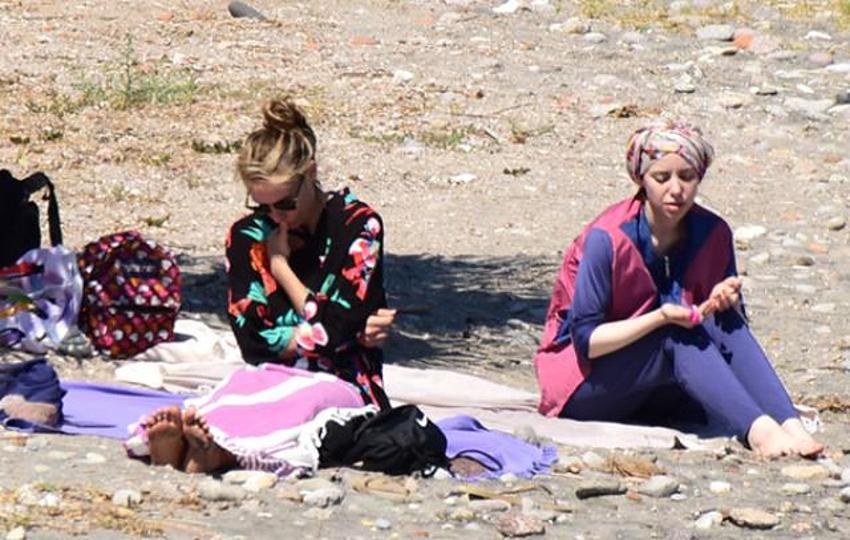Gamze Özçelik kendini dine adadı!