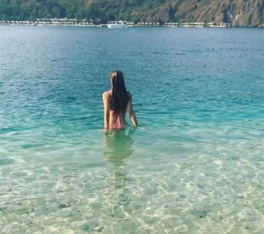 Tülin Şahin'den cesur pozlar!