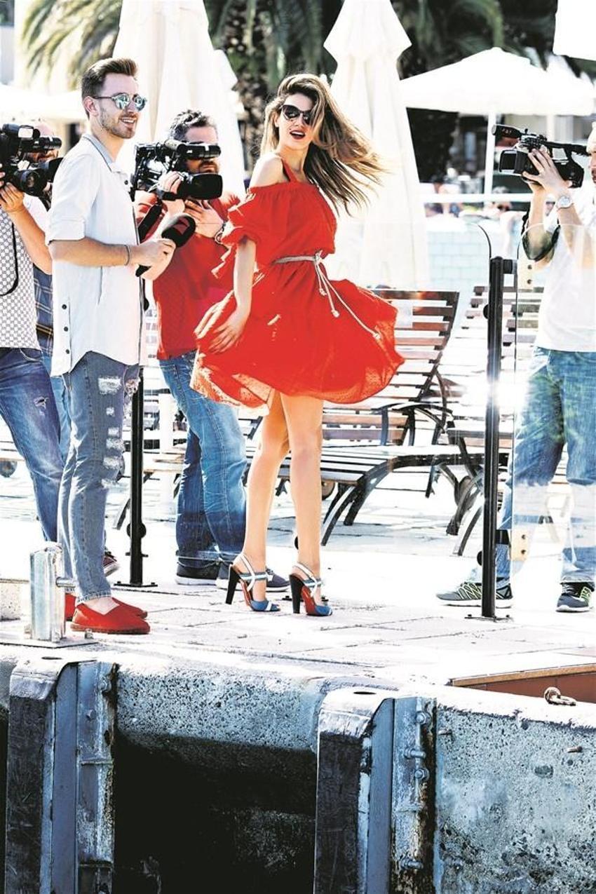 Tülin Şahin'den cesur pozlar!