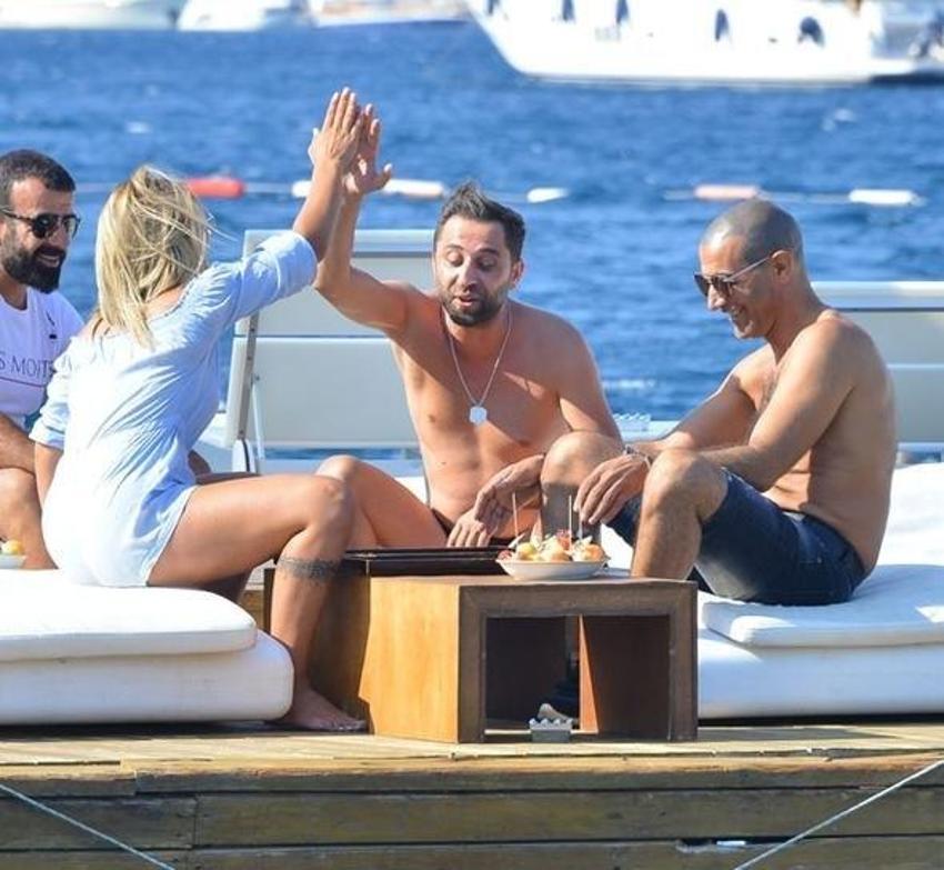 Tavlada yenilince denize attı