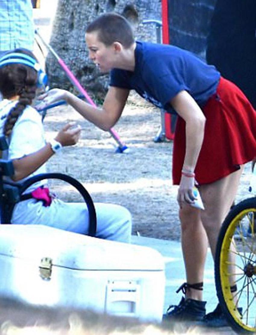 Kate Hudson'dan olay frikik! Engelleyemedi...