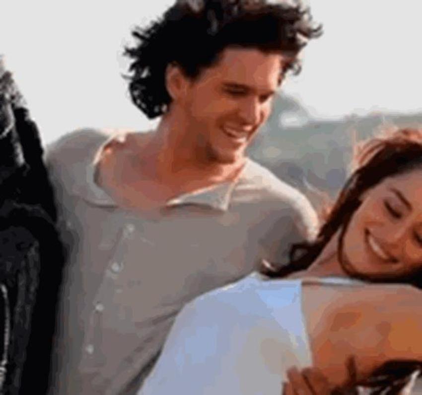 ‘Jon Snow’ ve ‘Daenerys Targaryen’ neden öpüştü?
