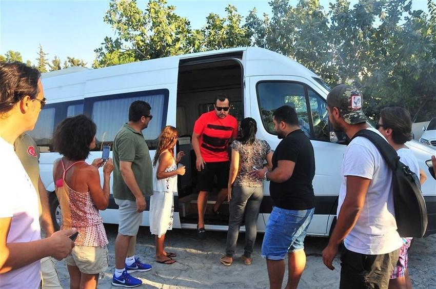 Bodrum'da sahne alan Gülşen nefes kesti!