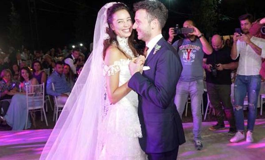 Azra Akın, Trakya usulü düğünle dünyaevine girdi!