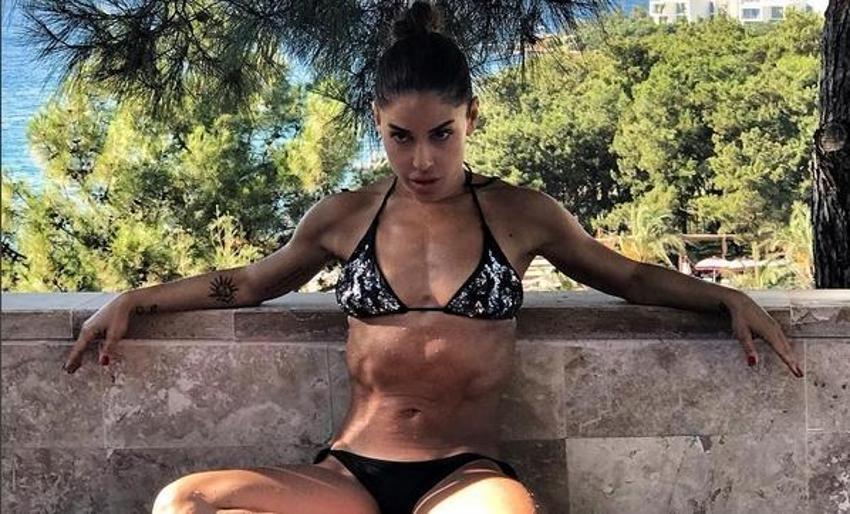 Irmak Ünal boşandıktan sonra resmen coştu!