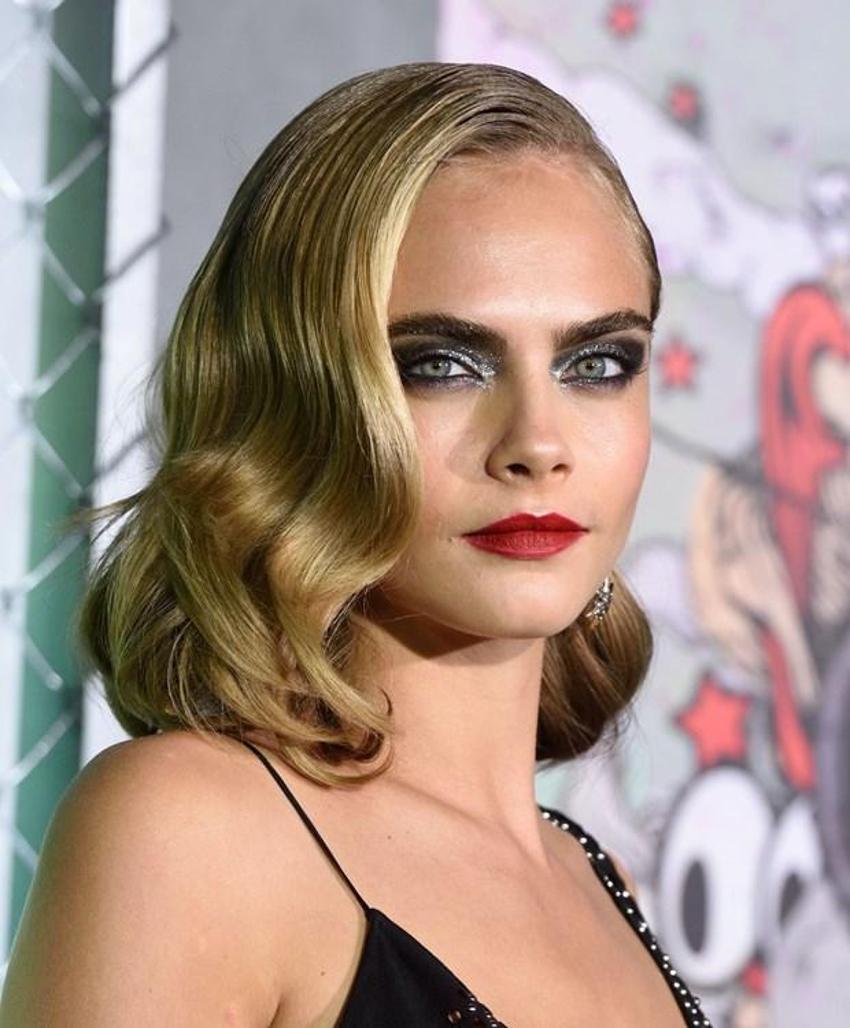 Cara Delevingne çok fena yakalandı!