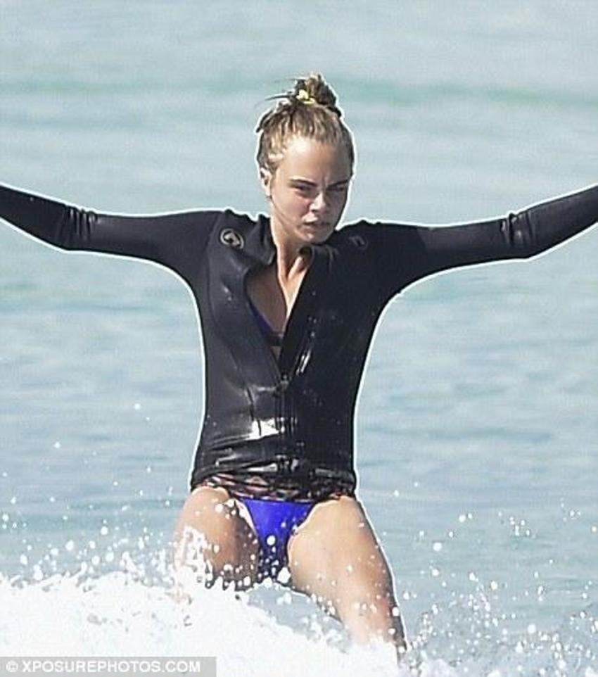 Cara Delevingne çok fena yakalandı!