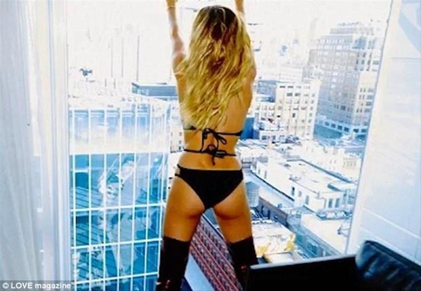 Dünyanın en seksi kadını Hailey Baldwin itiraf etti!
