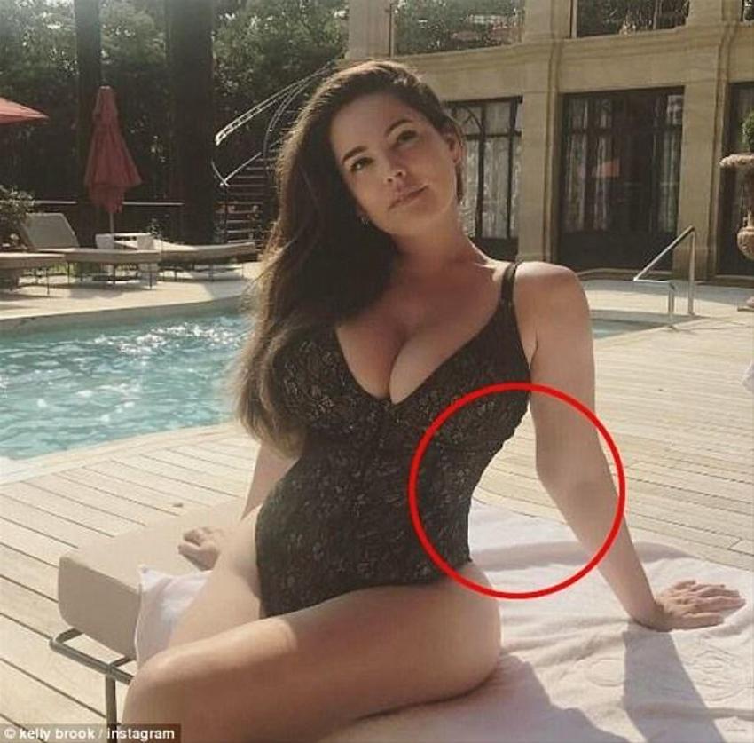 Kelly Brook Bodrum'da estetikçi arıyor!