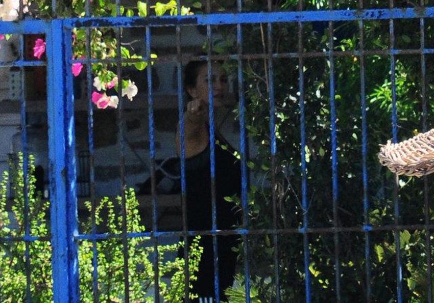 Hande Bermek nöbet tutarken görüntülendi