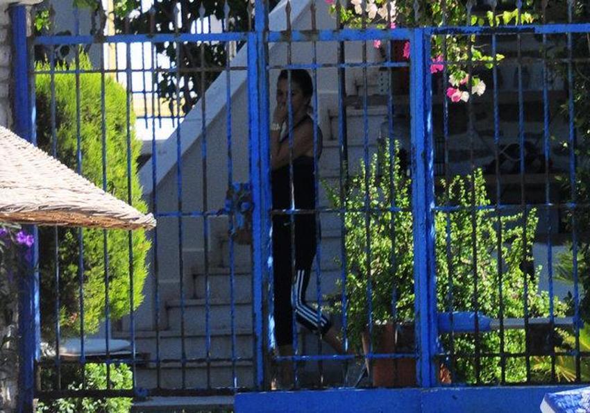 Hande Bermek nöbet tutarken görüntülendi