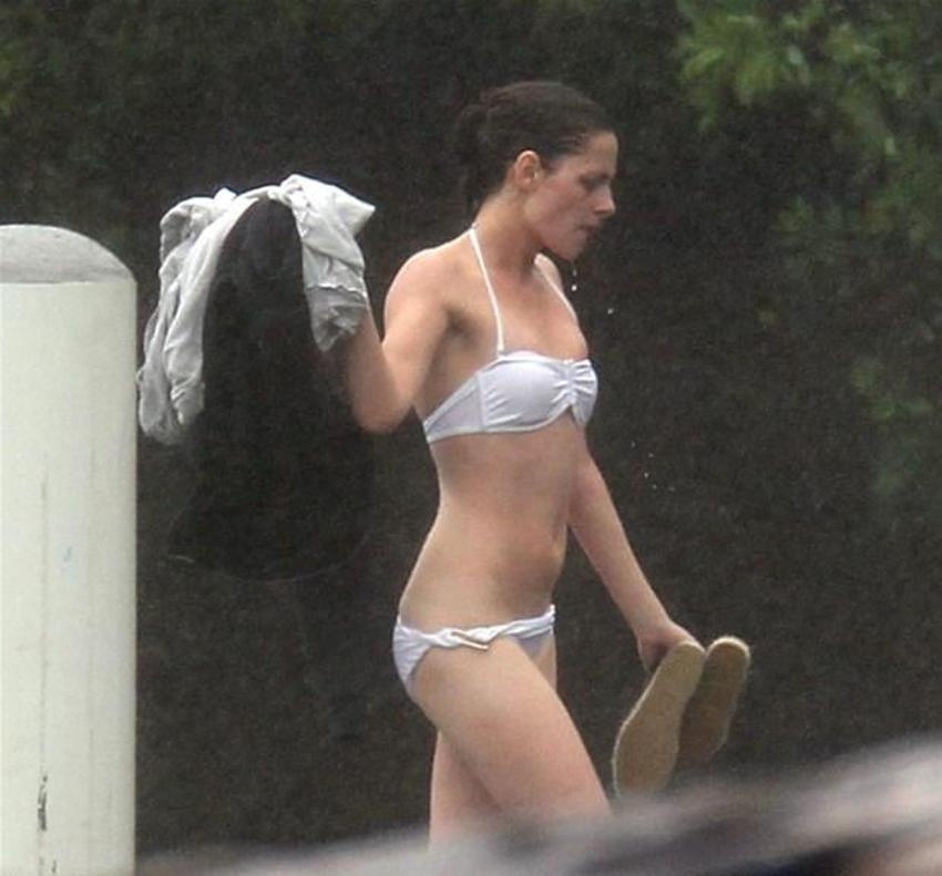 Kristen Stewart'tan çıplak reklam!
