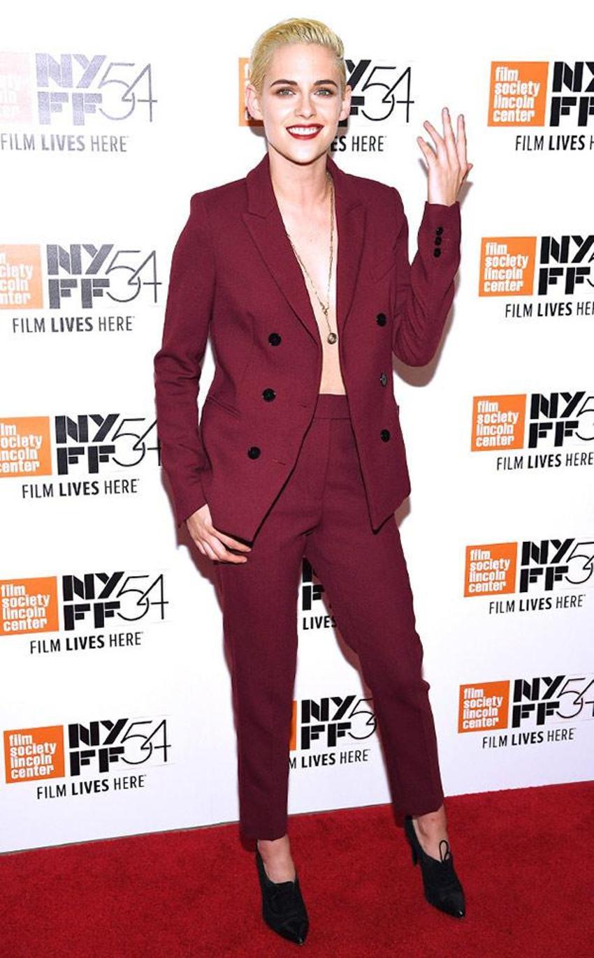 Kristen Stewart'tan çıplak reklam!