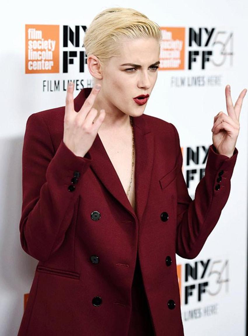 Kristen Stewart'tan çıplak reklam!