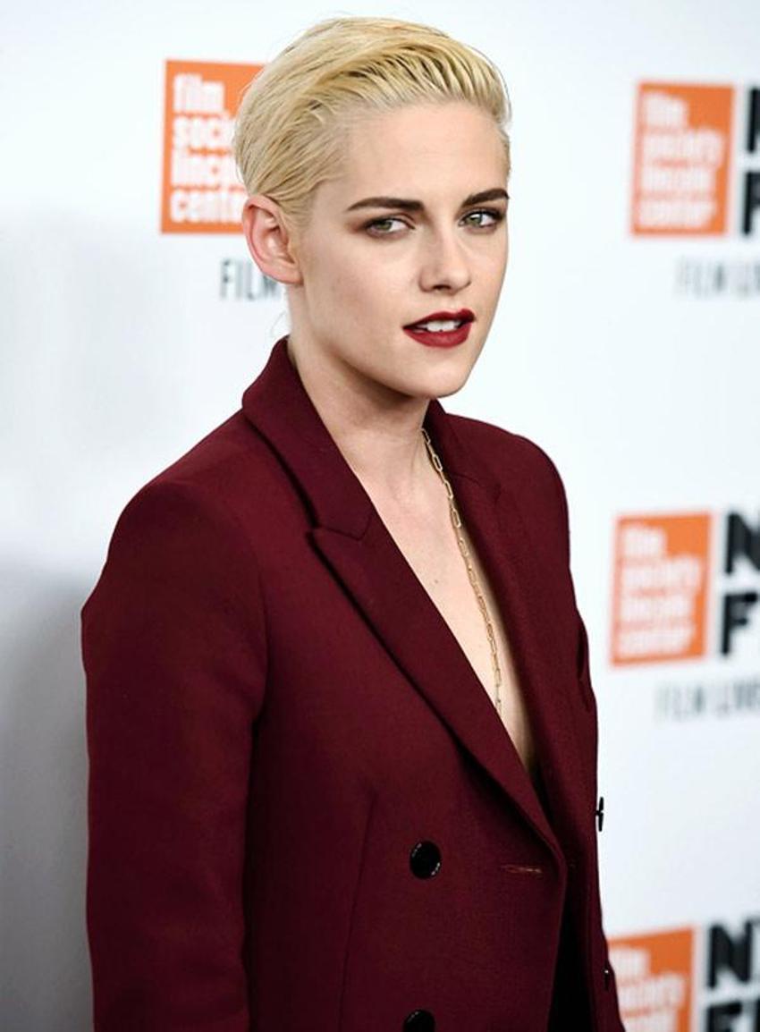 Kristen Stewart'tan çıplak reklam!