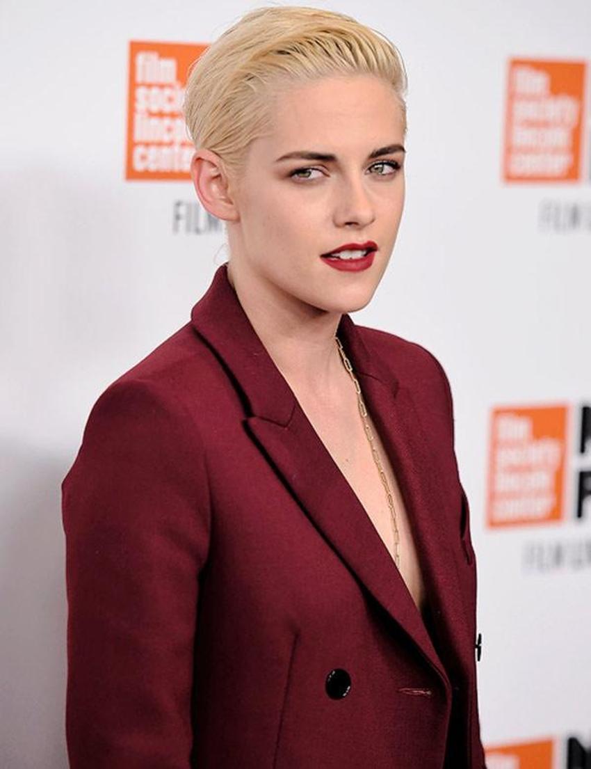 Kristen Stewart'tan çıplak reklam!