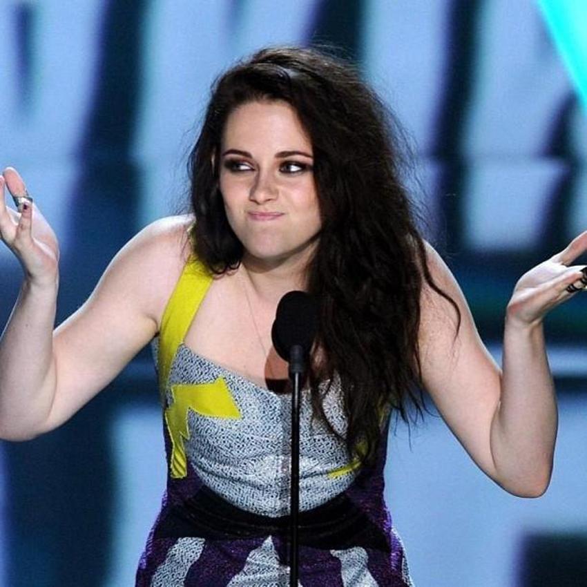 Kristen Stewart'tan çıplak reklam!