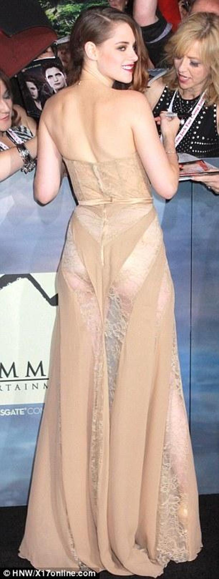 Kristen Stewart'tan çıplak reklam!