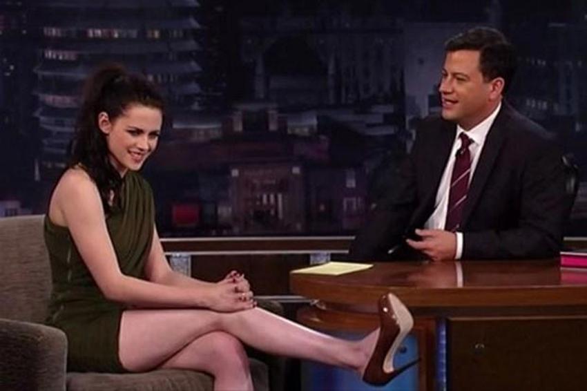 Kristen Stewart'tan çıplak reklam!