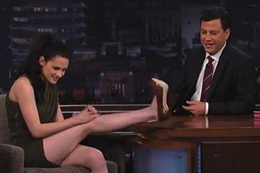 Kristen Stewart'tan çıplak reklam!