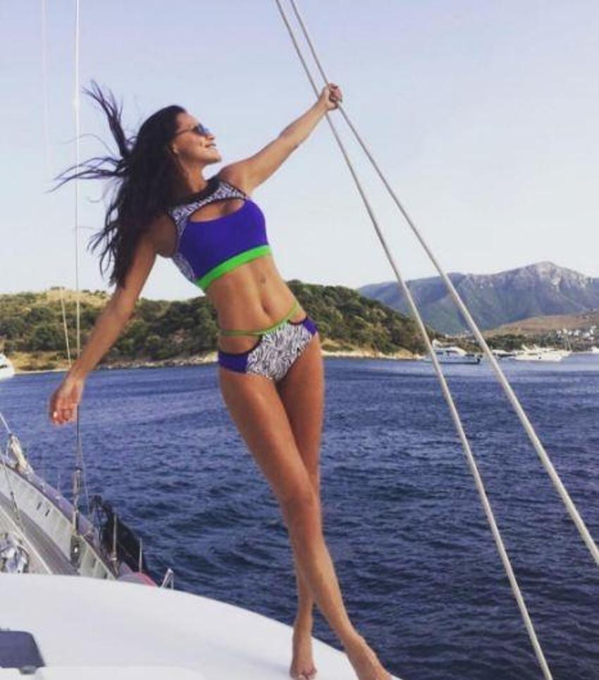 Ebru Şallı kafaları karıştırdı!