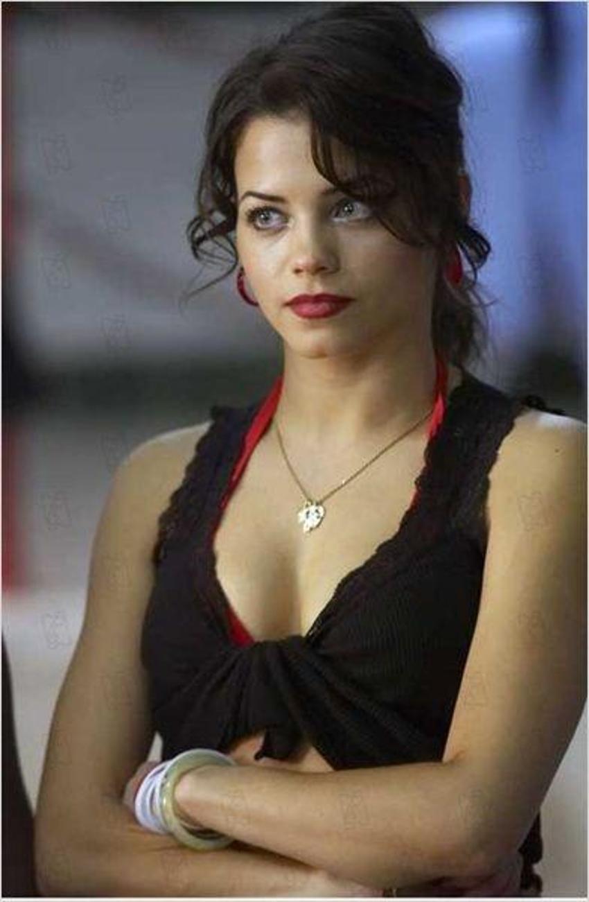 Jenna Dewan’dan iç çamaşırlı gövde gösterisi!