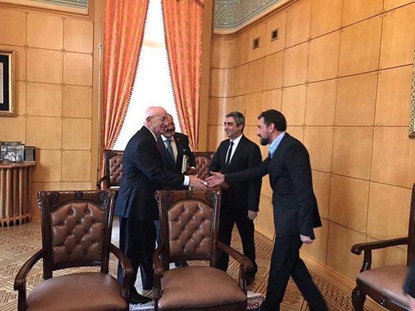'Polat Alemdar' TBMM'de! Makaslanan sahneyi anlattı...
