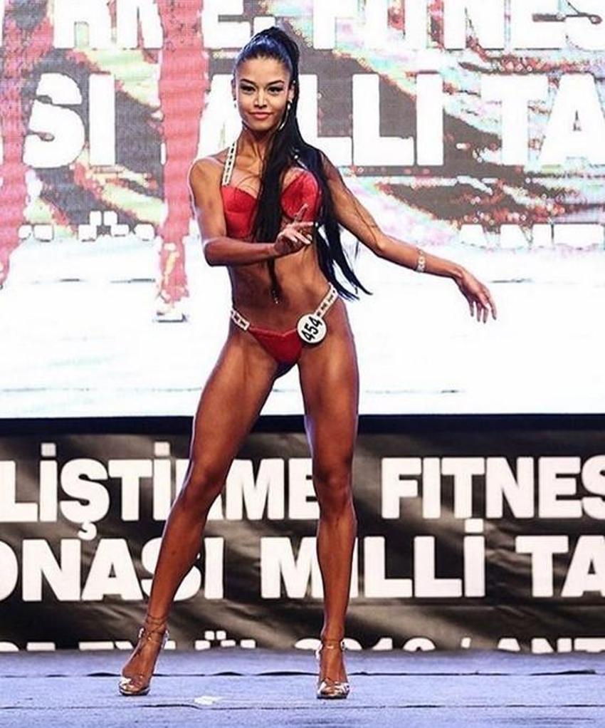Survivor Denisa, Instagram'ı sallıyor!