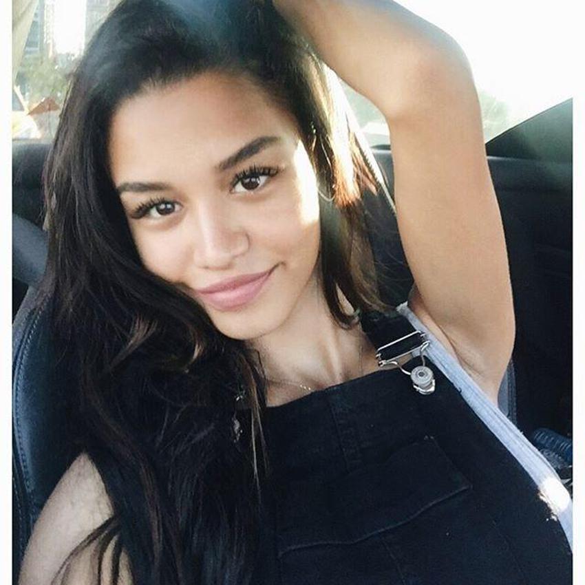 Survivor Denisa, Instagram'ı sallıyor!