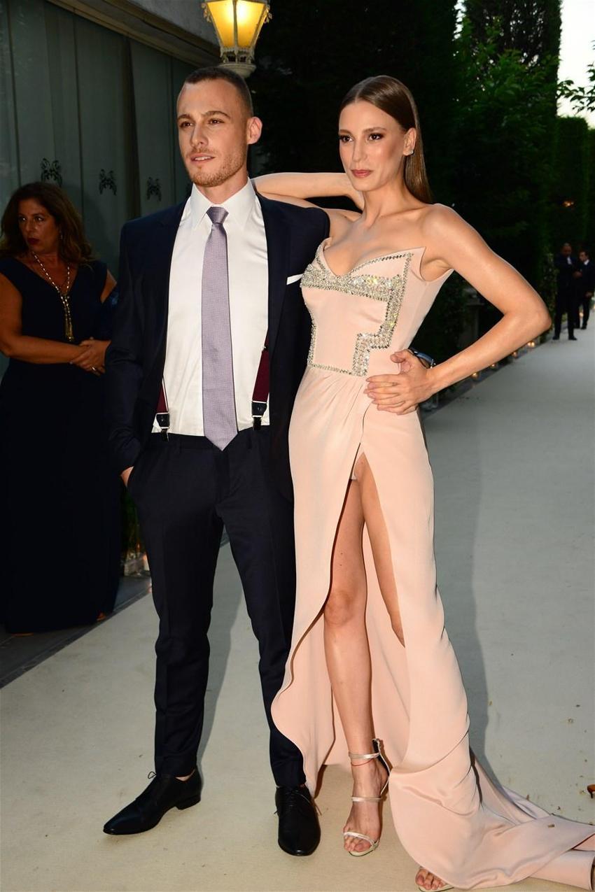 Serenay Sarıkaya ile Kerem Bürsin'den aşk paylaşımı!
