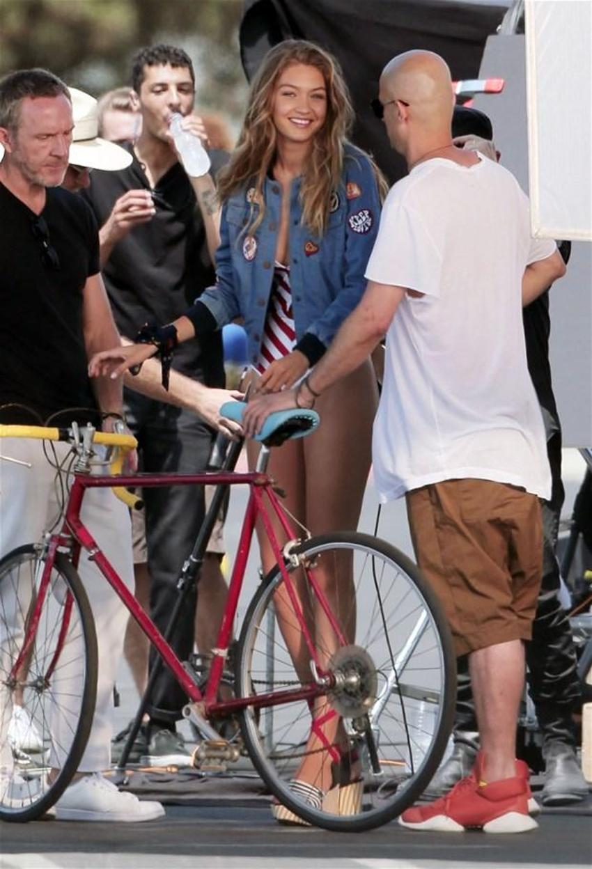 Tüm bakışlar Gigi Hadid'e yöneldi!