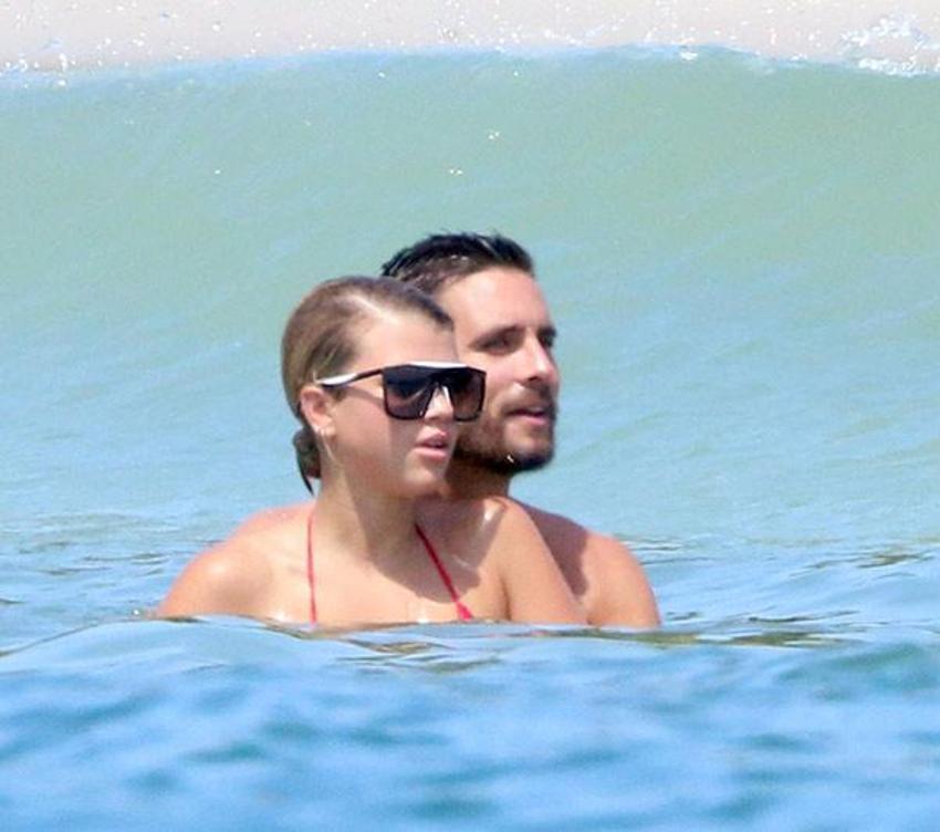 Sofia Richie 'seks bağımlısı' sevgilisi ile tatilde!