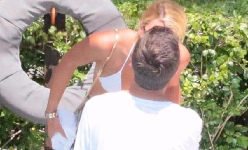 Sofia Richie 'seks bağımlısı' sevgilisi ile tatilde!