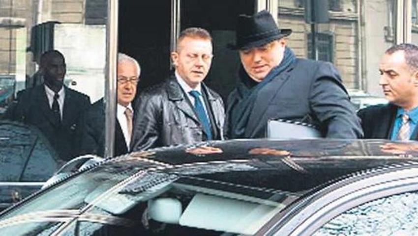 Hakan Uzan, Playboy'dan İstanbul'a eskort kız isterdi!