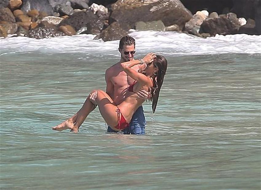 İzabel Goulart resmen büyüledi!