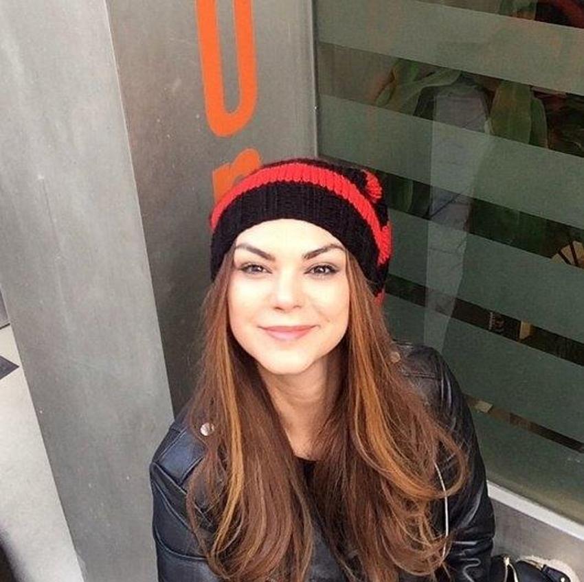 Seksi şarkıcı Nez'in tercihi kel erkek!