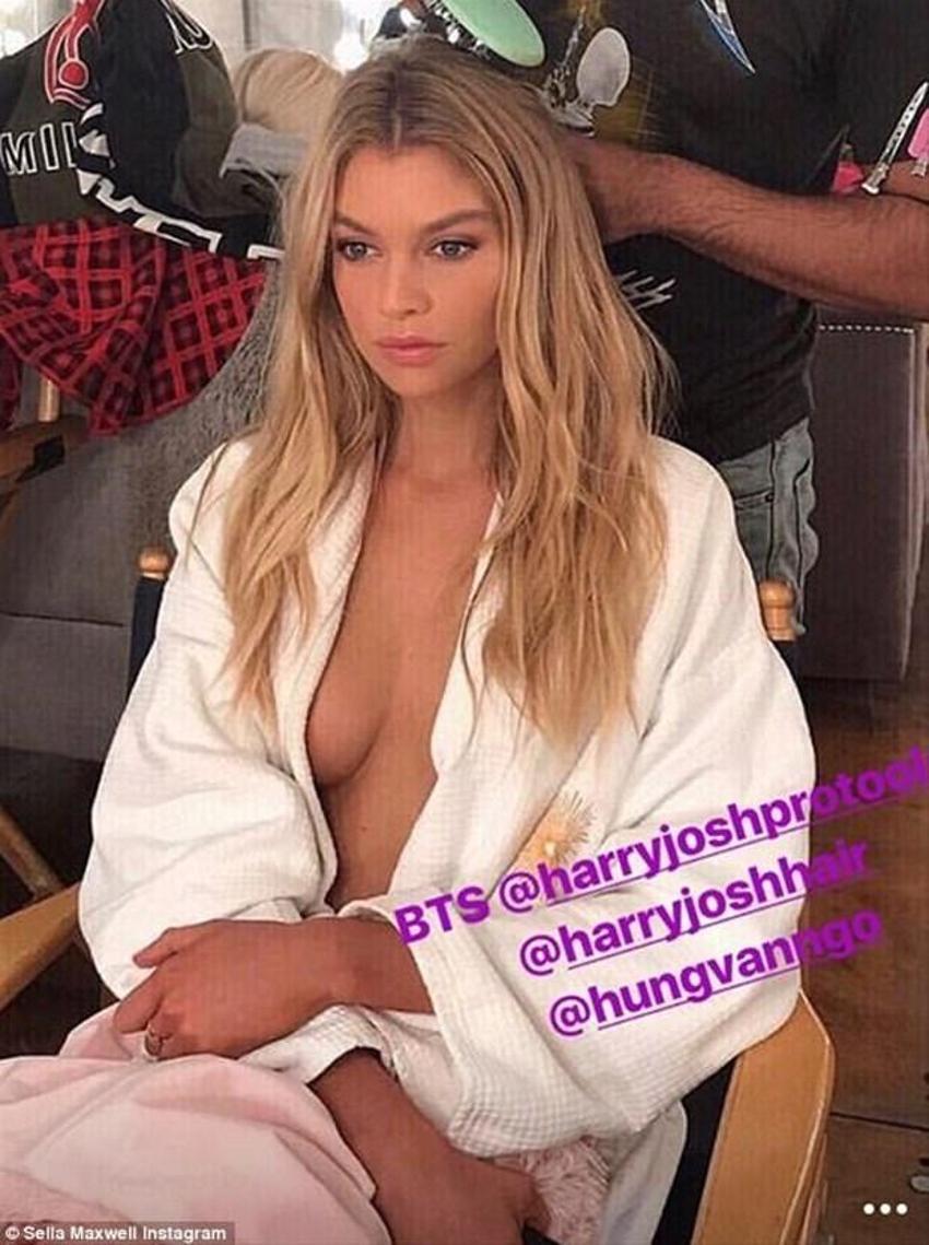 Stella Maxwell sınırları zorladı! Üstsüz pozlar...