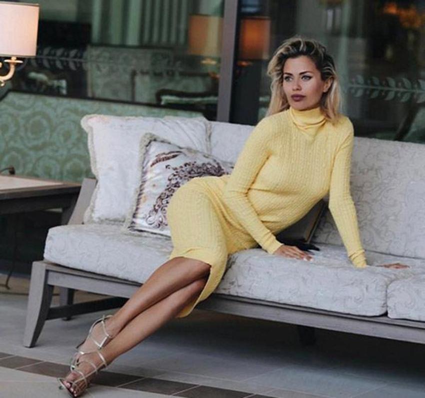 Rus model Victoria Bonya, Burak Özçivit'in peşini bırakmıyor!