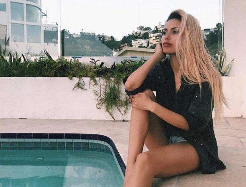 Rus model Victoria Bonya, Burak Özçivit'in peşini bırakmıyor!